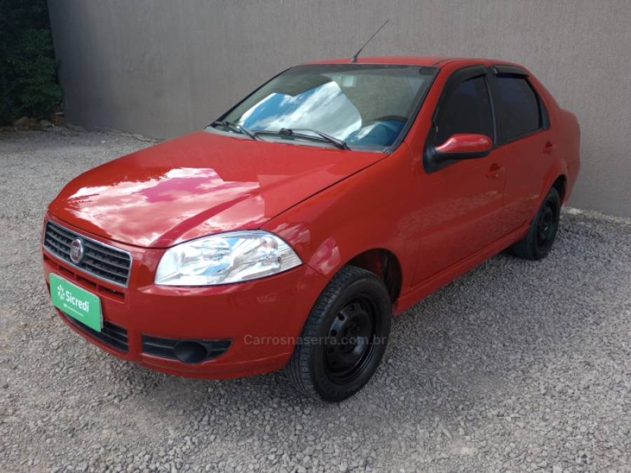 FIAT - SIENA - 2010/2011 - Vermelha - R$ 29.000,00