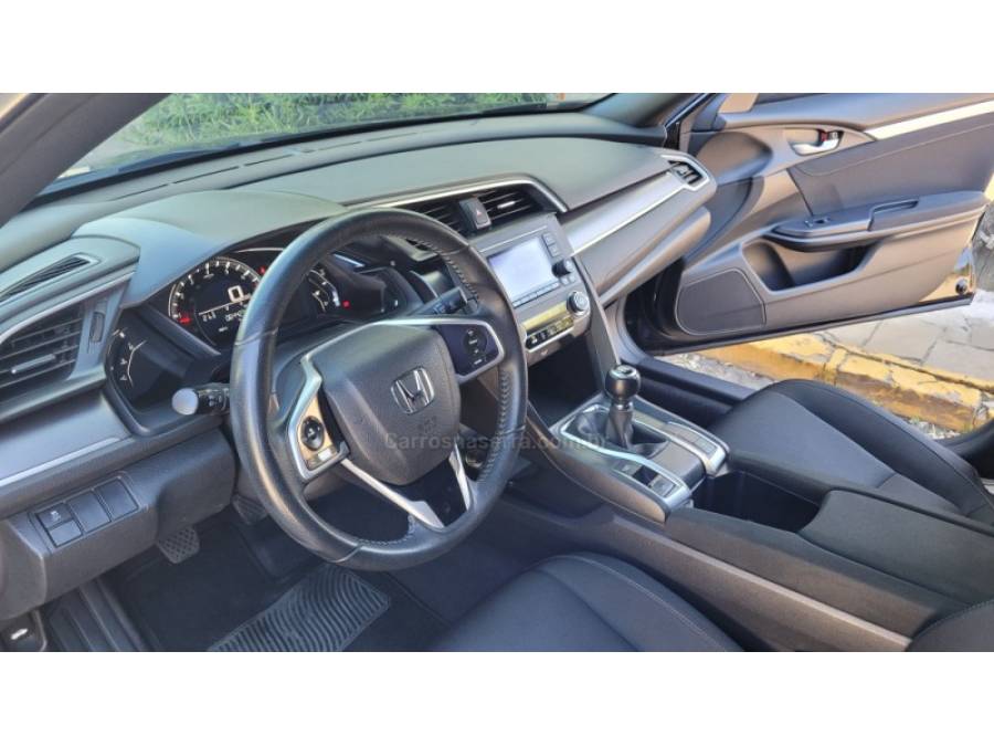HONDA - CIVIC - 2016/2017 - Preta - R$ 105.000,00