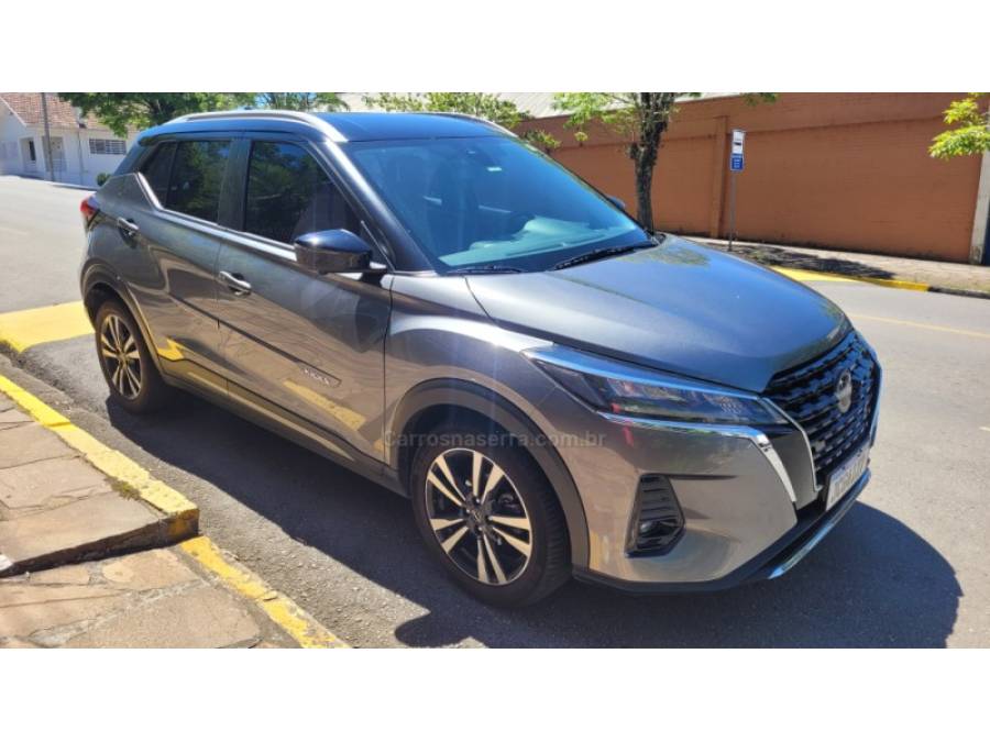 NISSAN - KICKS - 2023/2024 - Cinza - R$ 121.000,00