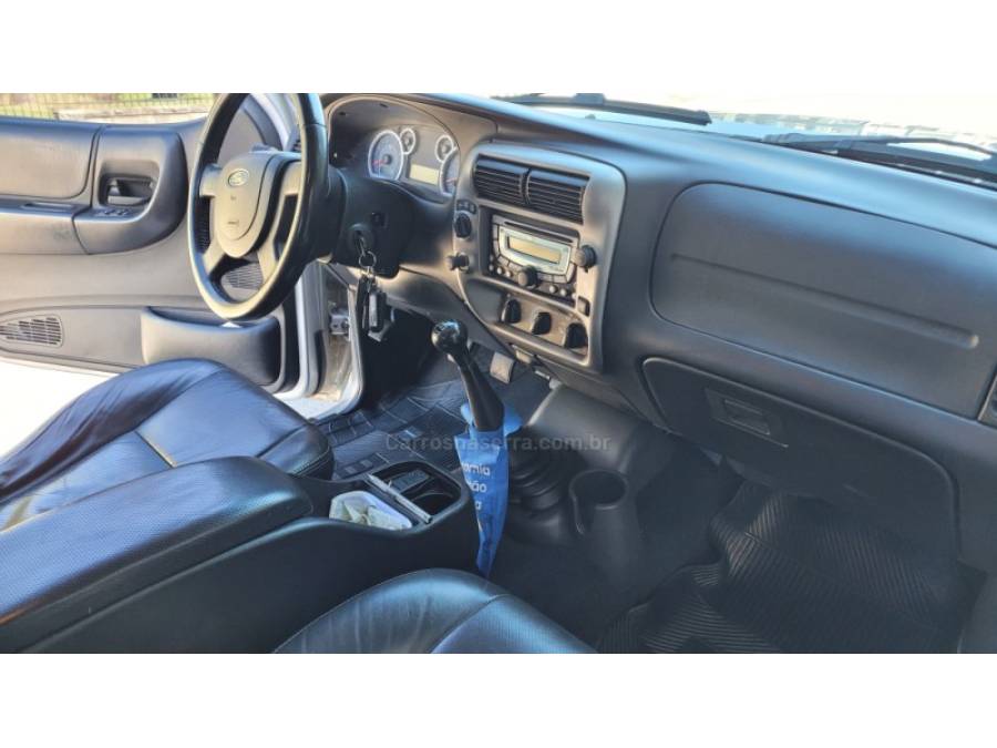 FORD - RANGER - 2010/2011 - Prata - R$ 85.000,00