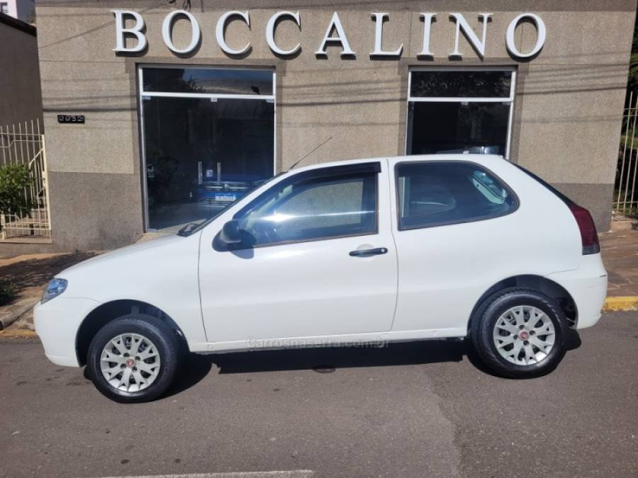 FIAT - PALIO - 2015/2015 - Branca - R$ 30.000,00