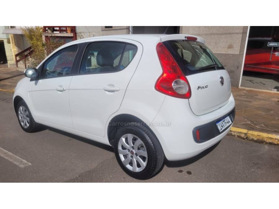FIAT - PALIO - 2016/2016 - Branca - R$ 41.900,00