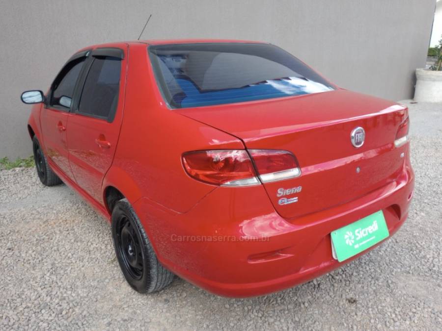 FIAT - SIENA - 2010/2011 - Vermelha - R$ 29.000,00