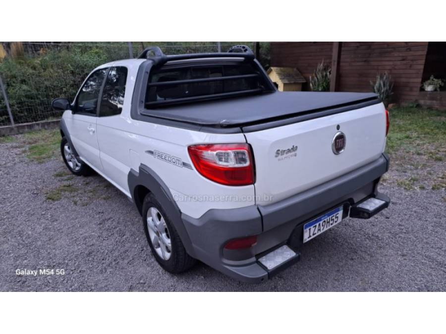 FIAT - STRADA - 2018/2019 - Branca - R$ 77.000,00