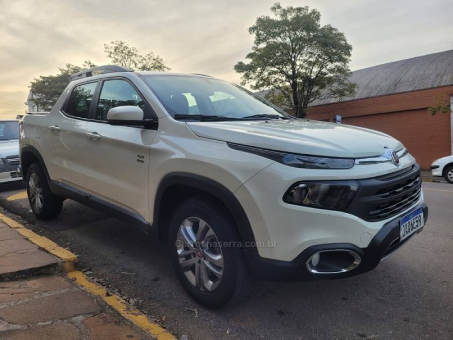 FIAT - TORO - 2021/2021 - Branca - R$ 119.000,00