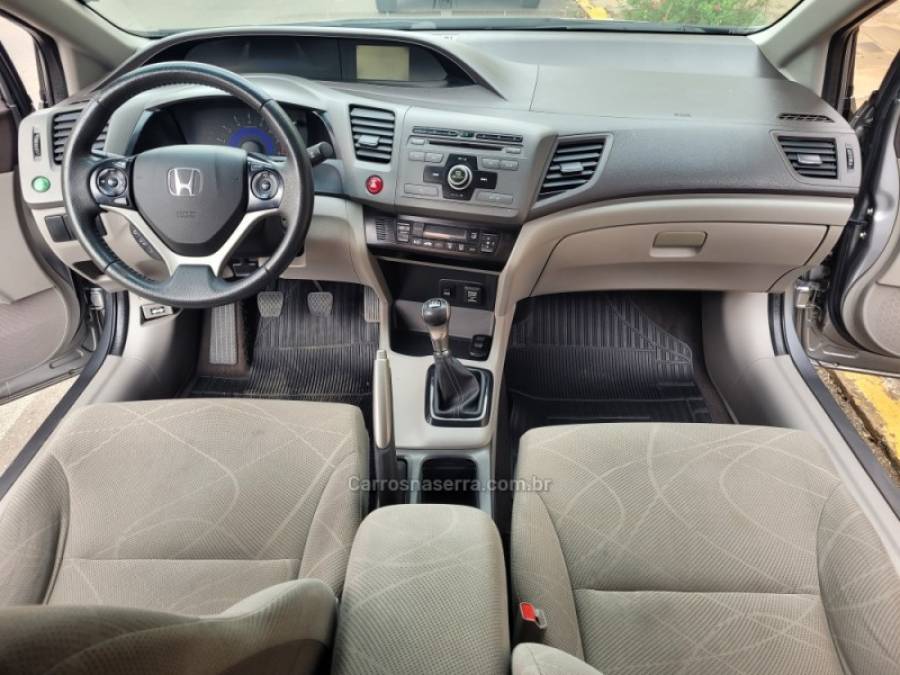 HONDA - CIVIC - 2014/2014 - Prata - R$ 65.000,00