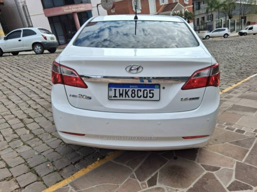 HYUNDAI - HB20S - 2015/2015 - Branca - R$ 52.000,00