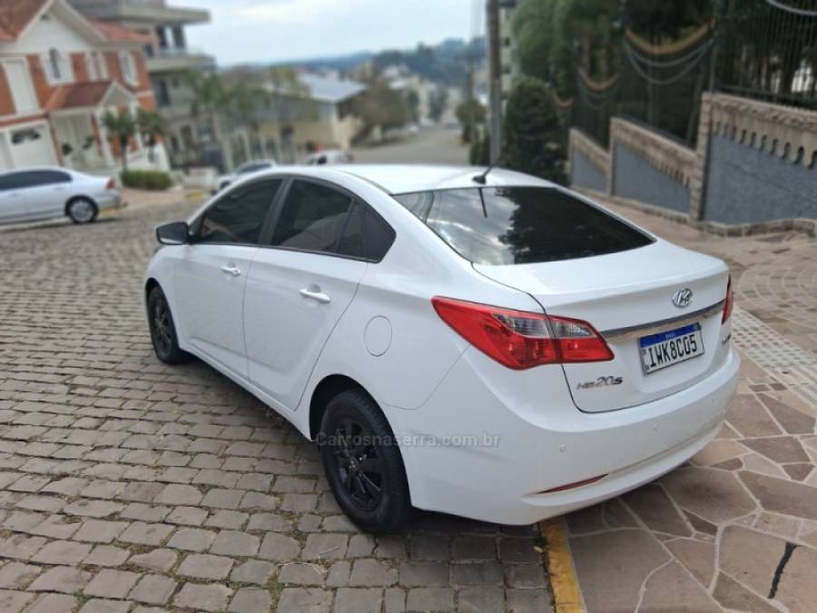 HYUNDAI - HB20S - 2015/2015 - Branca - R$ 52.000,00