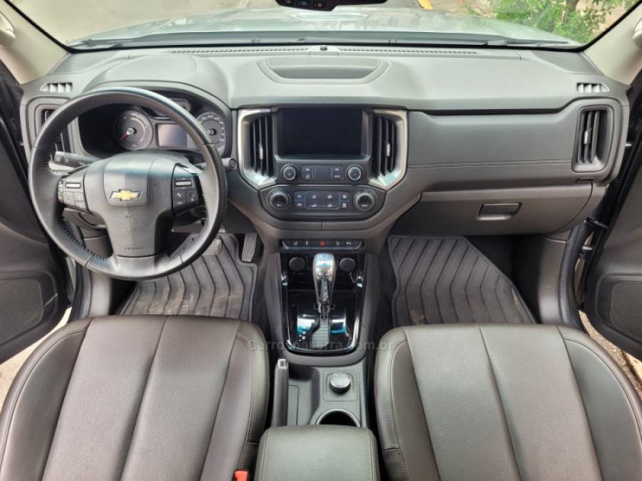 CHEVROLET - S10 - 2023/2024 - Prata - R$ 223.000,00