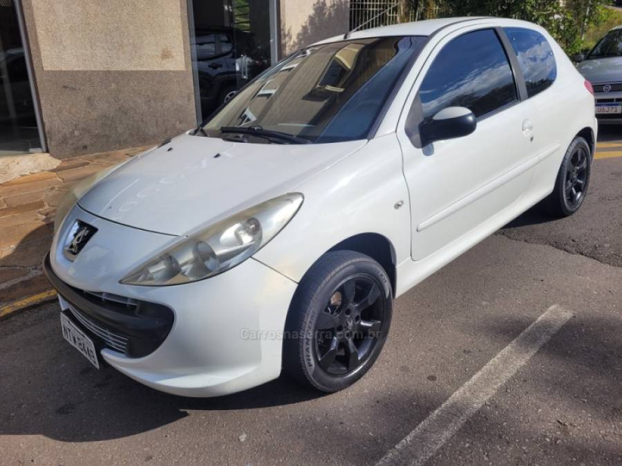 PEUGEOT - 207 - 2010/2011 - Branca - R$ 17.500,00