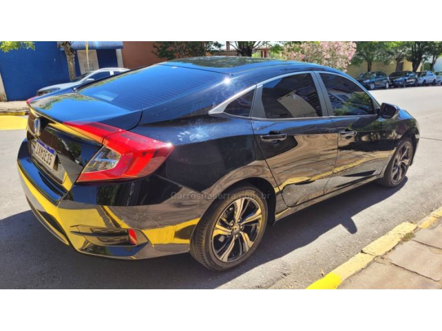 HONDA - CIVIC - 2016/2017 - Preta - R$ 105.000,00