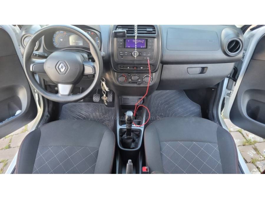 RENAULT - KWID - 2023/2024 - Branca - R$ 50.000,00