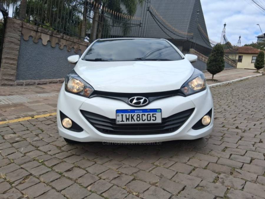 HYUNDAI - HB20S - 2015/2015 - Branca - R$ 52.000,00