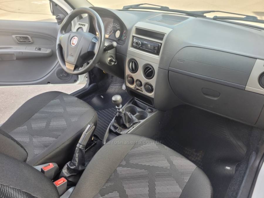 FIAT - PALIO - 2015/2015 - Branca - R$ 30.000,00
