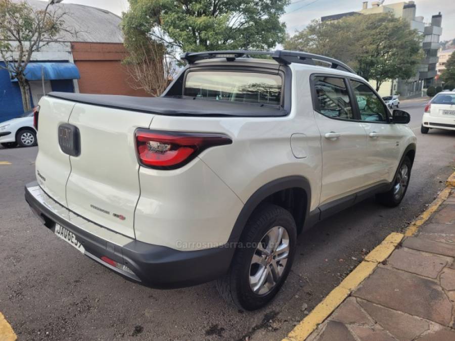 FIAT - TORO - 2021/2021 - Branca - R$ 119.000,00
