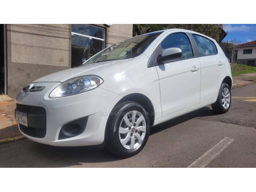 FIAT - PALIO - 2016/2016 - Branca - R$ 41.900,00