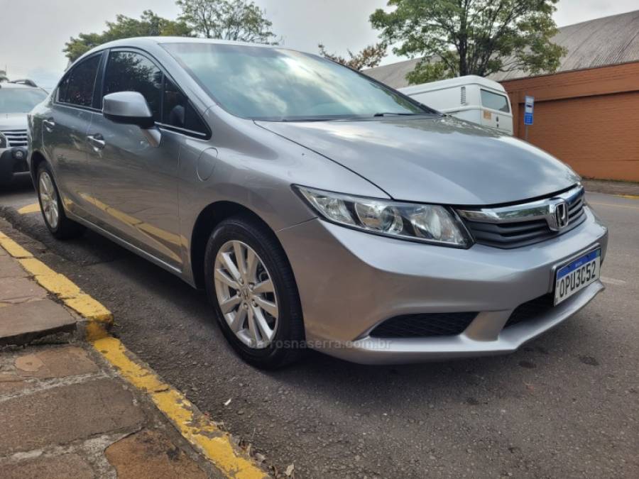 HONDA - CIVIC - 2014/2014 - Prata - R$ 65.000,00