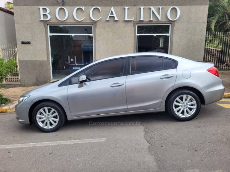 HONDA - CIVIC - 2014/2014 - Prata - R$ 65.000,00