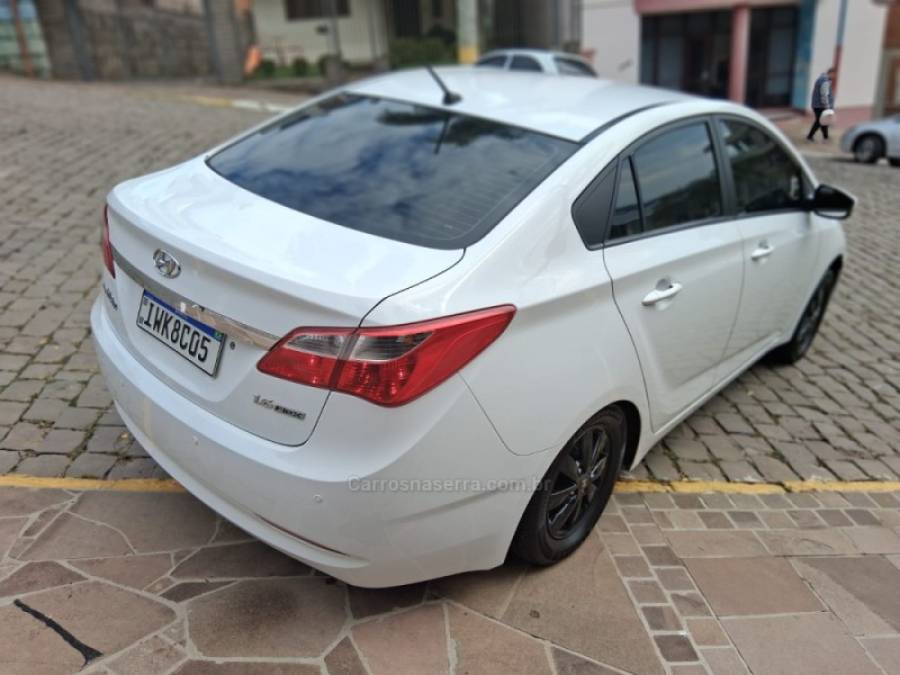 HYUNDAI - HB20S - 2015/2015 - Branca - R$ 52.000,00