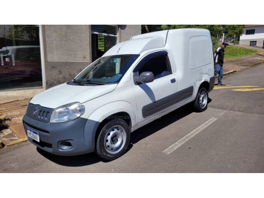 FIAT - FIORINO - 2014/2015 - Branca - R$ 52.000,00