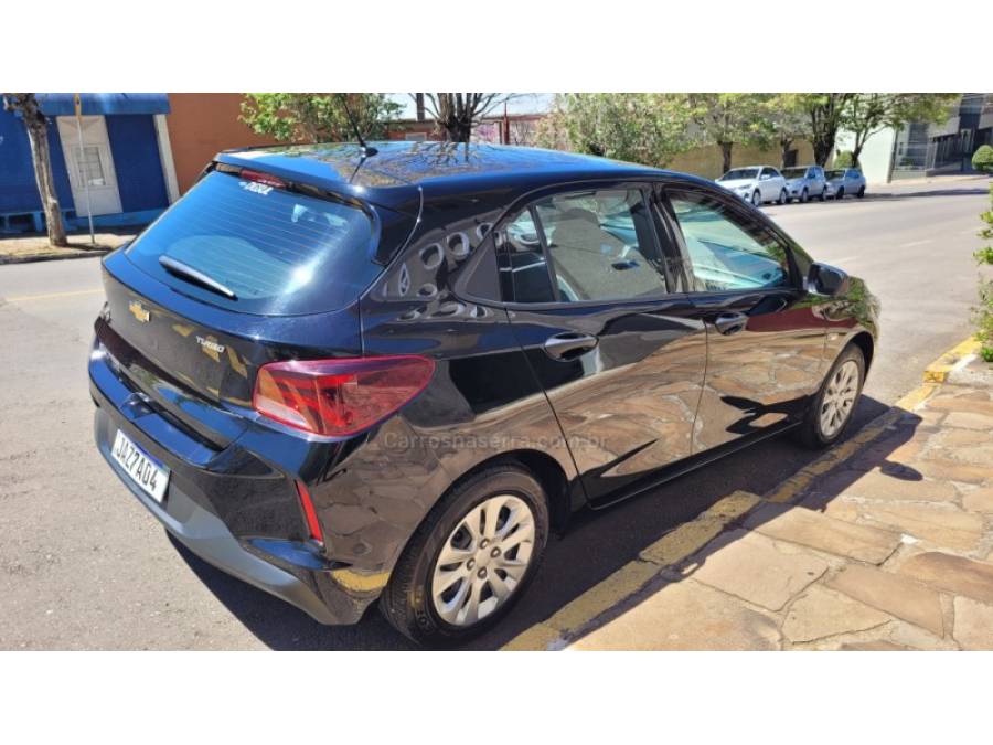 CHEVROLET - ONIX - 2021/2022 - Preta - R$ 73.500,00