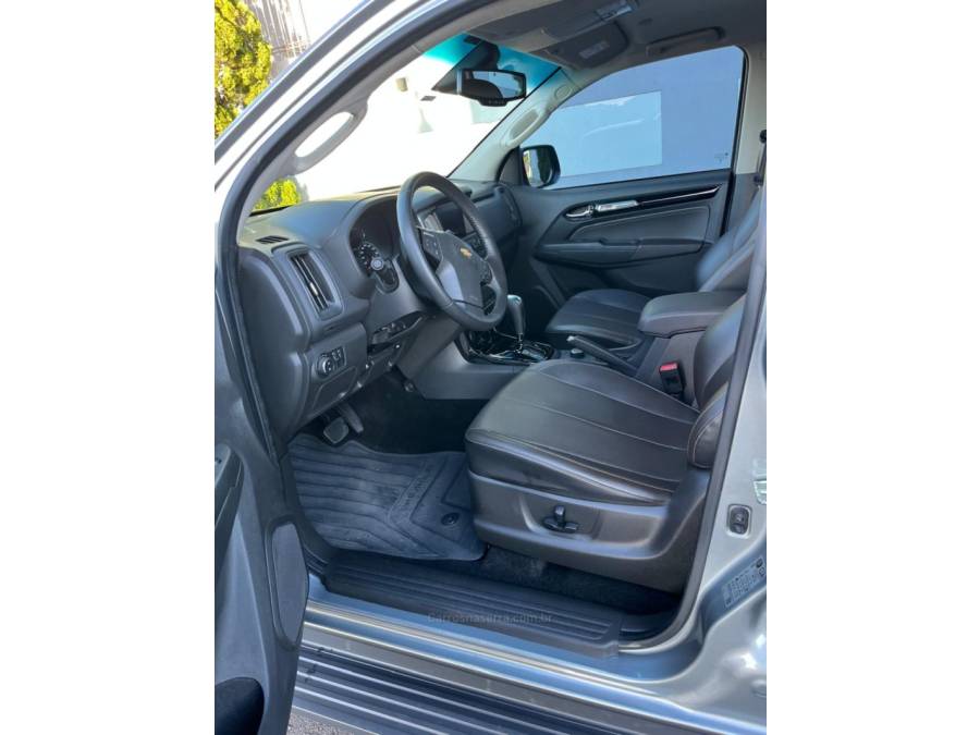 CHEVROLET - S10 - 2023/2024 - Prata - R$ 240.000,00