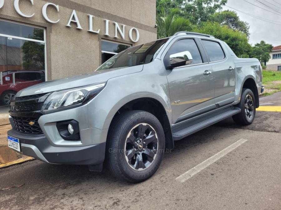 CHEVROLET - S10 - 2023/2024 - Prata - R$ 223.000,00