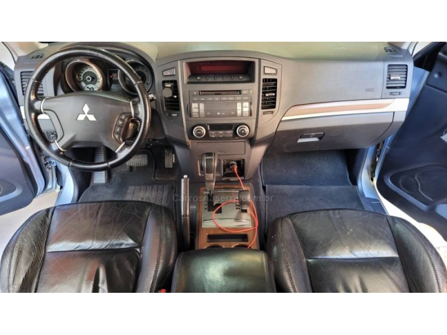 MITSUBISHI - PAJERO FULL - 2007/2008 - Prata - R$ 77.000,00