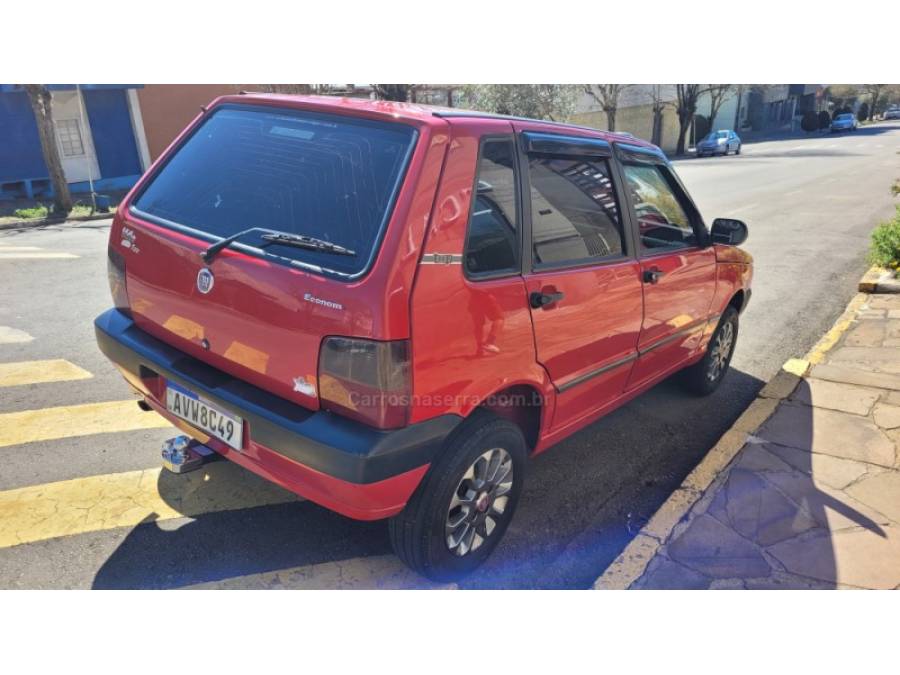 FIAT - UNO - 2012/2013 - Vermelha - R$ 29.900,00