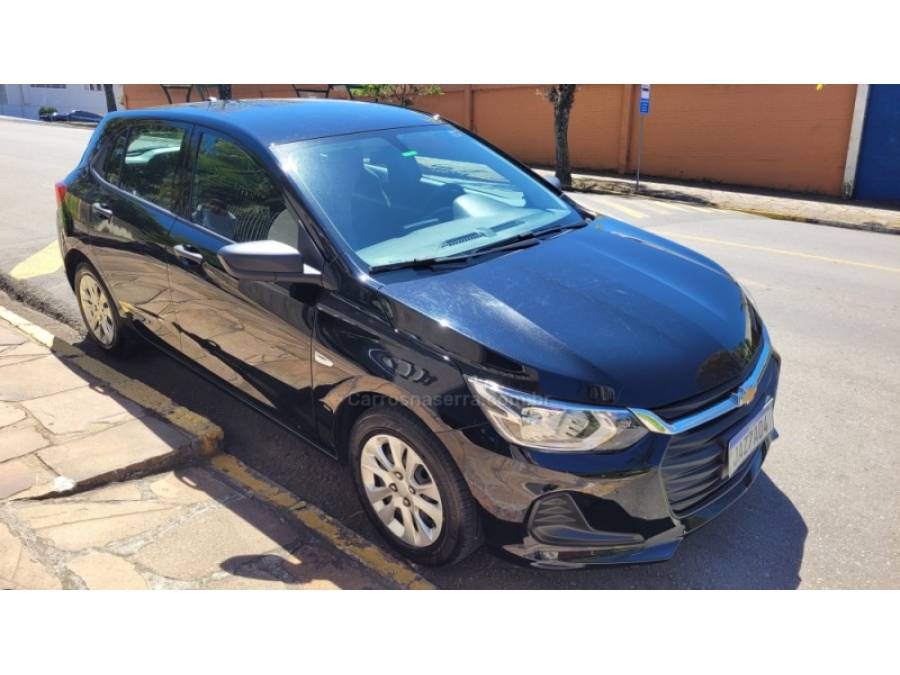 CHEVROLET - ONIX - 2021/2022 - Preta - R$ 73.500,00
